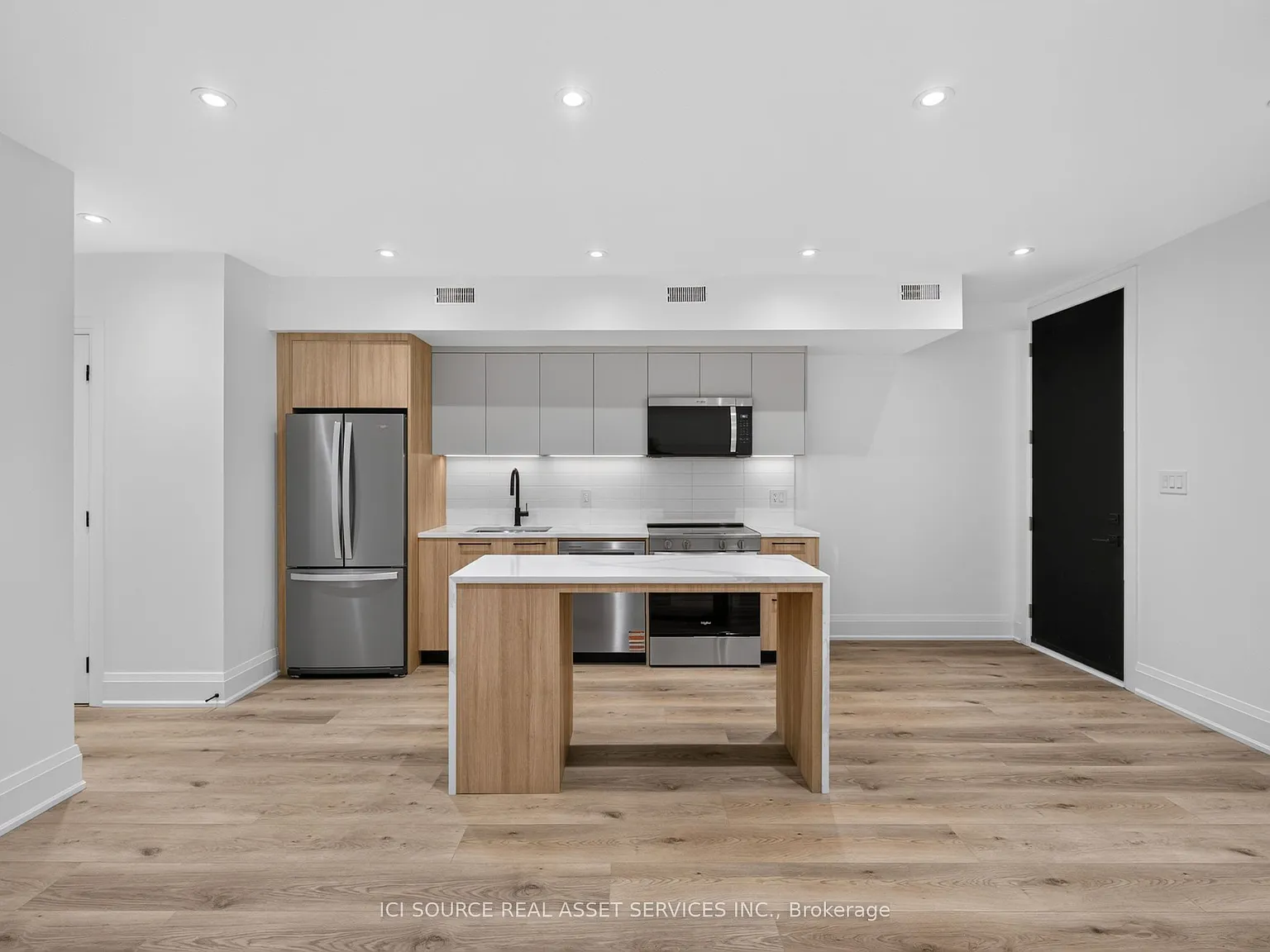 2 bed, $2,495 — Photo 4