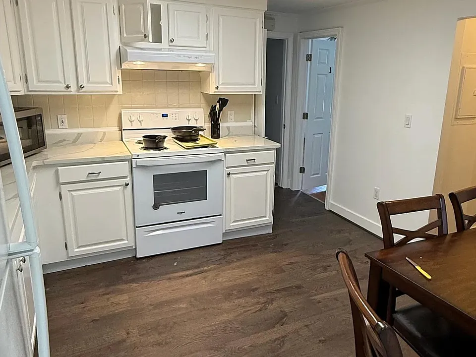 32 Dearborn St #2