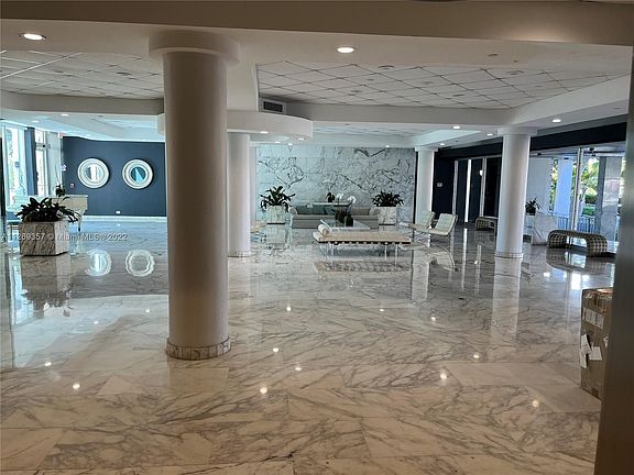 3rd image of 5055 Collins Ave APT 12L