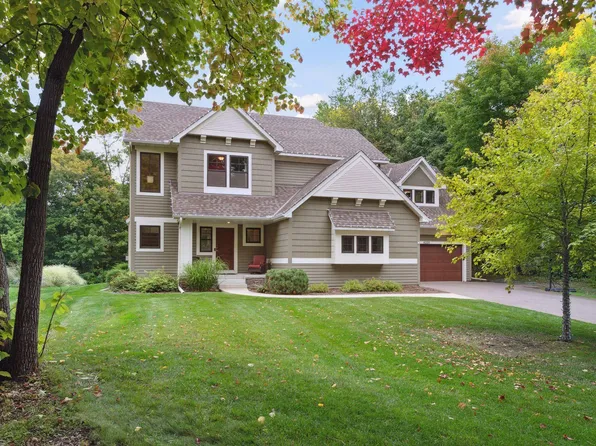 6221 Hummingbird Rd, Excelsior, MN 55331