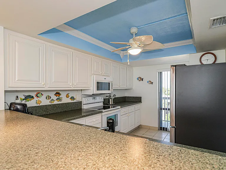 4141 Ocean Dr #403 — Photo 6