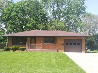 406 3rd Ave, Mendota, IL 61342