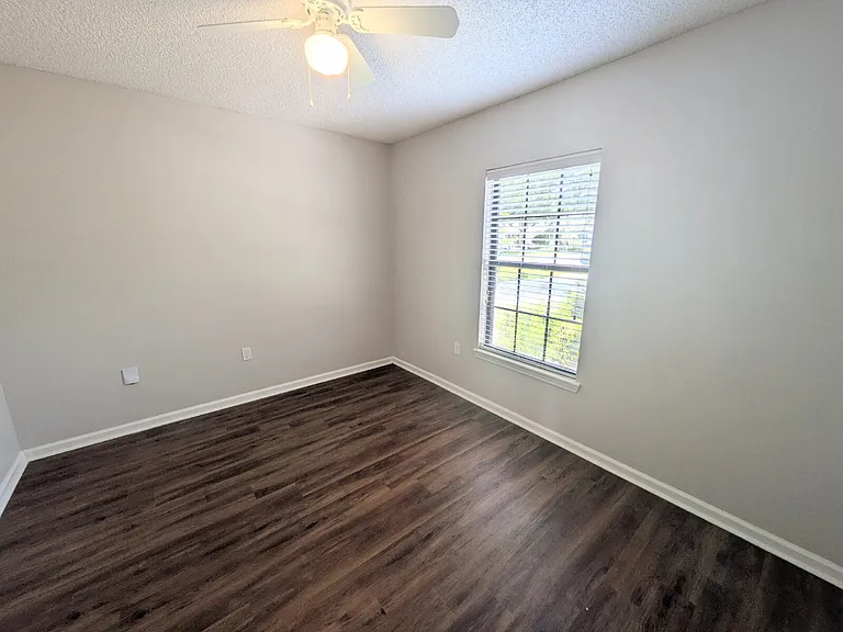 3523 Waterford Oaks Dr — Photo 10