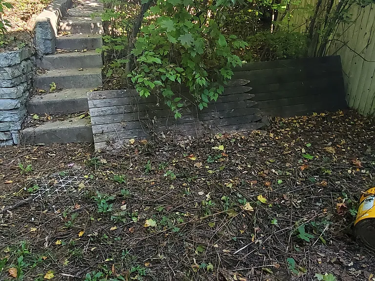 23 Dewey St — Photo 11