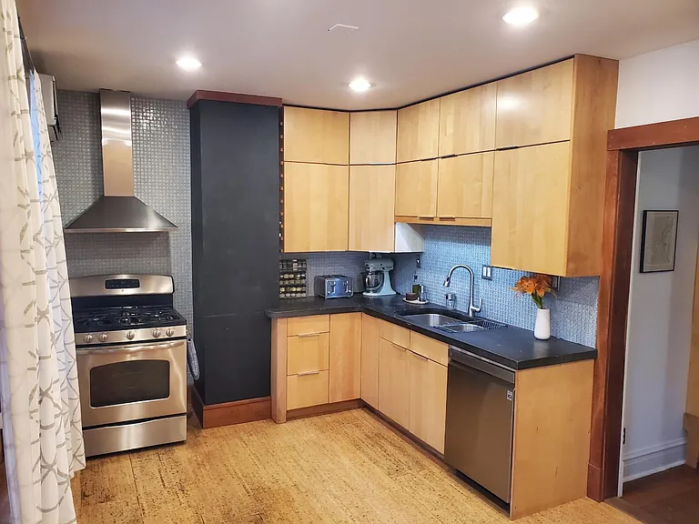 3120 N Bernard St #1 — Photo 21