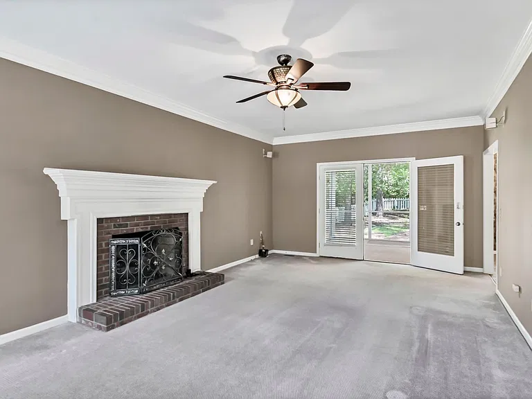 1100 Woodtree Ct — Photo 16