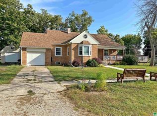 358 E 3rd St, Newell, IA 50568