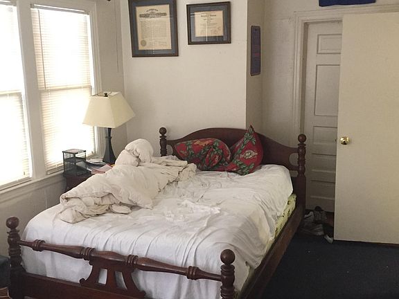 4th image of 1015 Trout Ave