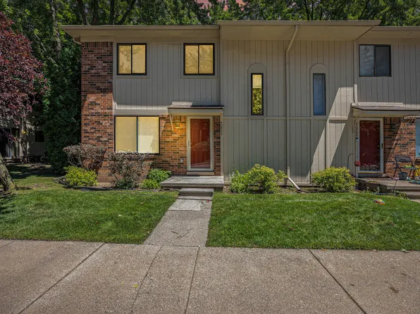 40872 Highpointe Dr, Clinton Township, MI 48038