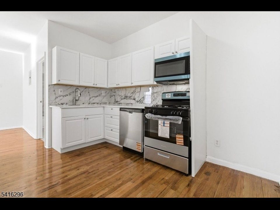 1st image of 182 Norwood St #1