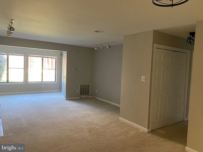 2822 Lee Oaks Pl #101 — Photo 7