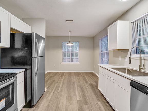 3rd image of 3411 Cornelia St