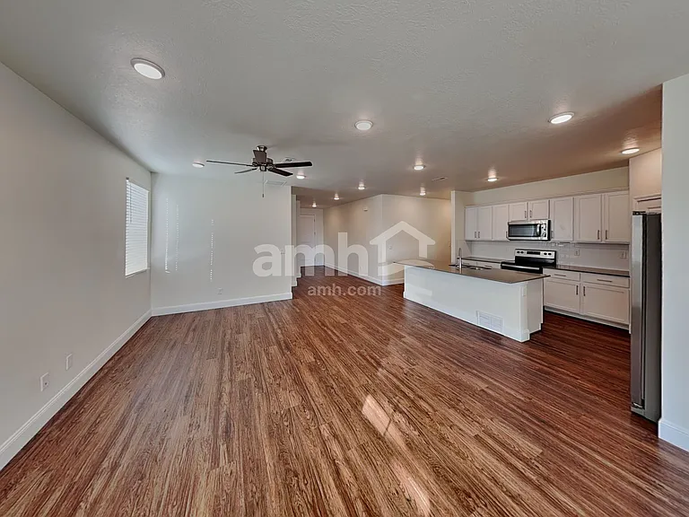 2703 W 3340 S — Photo 5
