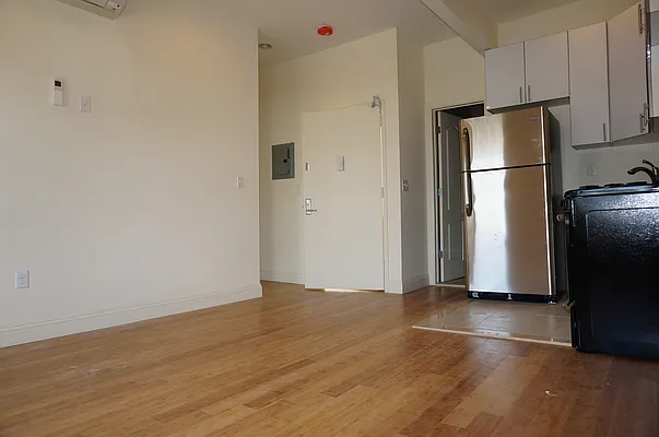 Rented by Coldwell Banker Reliable Real Estate | media 28