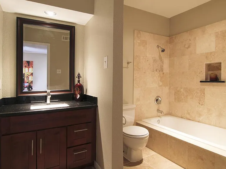1300 Augusta Dr #32 — Photo 13