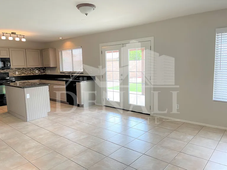 8535 W Vogel Ave — Photo 7