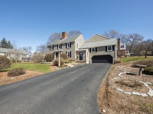 10 Heritage Ln, Weymouth, MA 02189