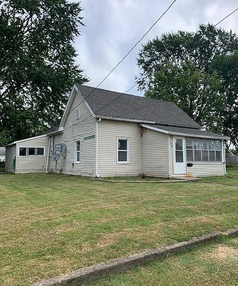 228 W Graysville St — Photo 10