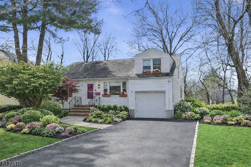 25 Hillside Ter, Livingston, NJ 07039 | Zillow