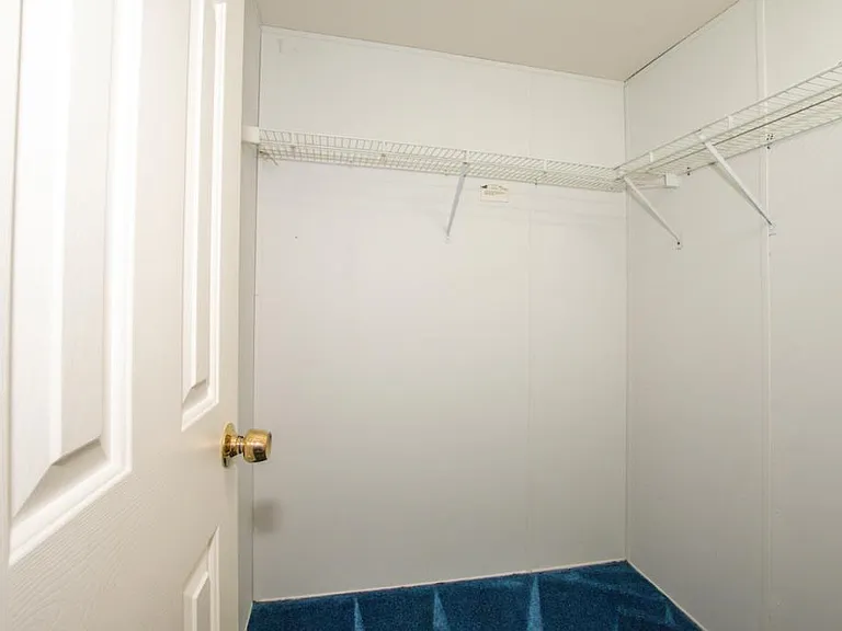 447 Kemp Rd — Photo 32