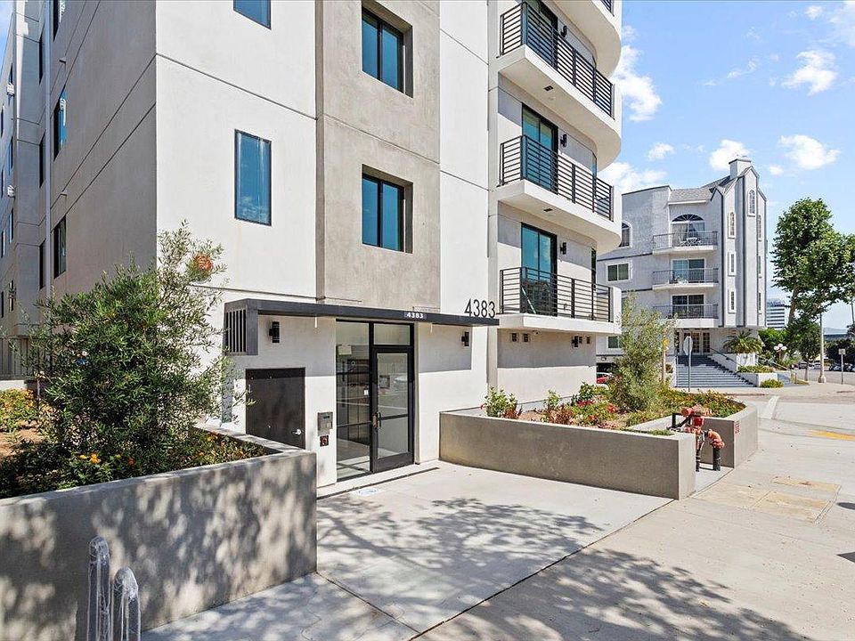 Sherman Oaks, CA
Excellent Location