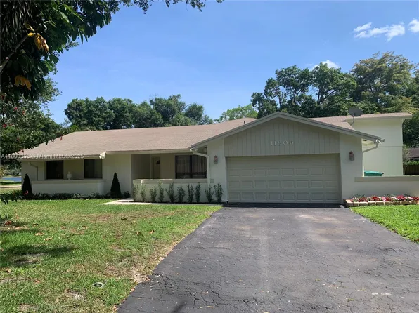 11906 Jennifer Way, Hollywood, FL 33026