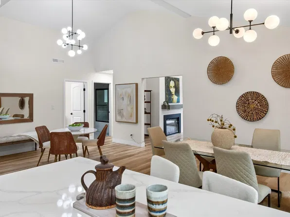 7924 Greenly Dr, Oakland, CA 94605