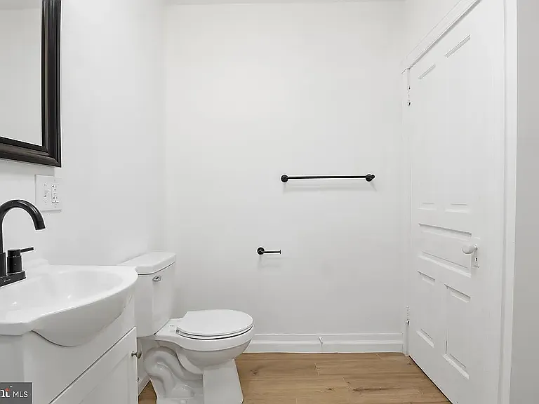 836 N Plum St — Photo 5