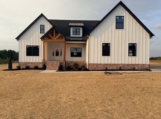 400 Jake Link Rd, Cottontown, TN 37048