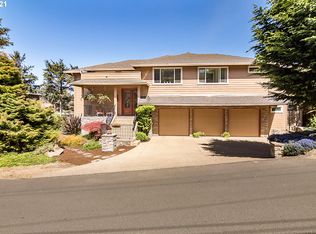 35 SW South Point St, Depoe Bay, OR 97341