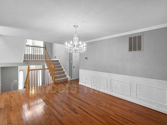 3rd image of 2170 Kings Garden Way
