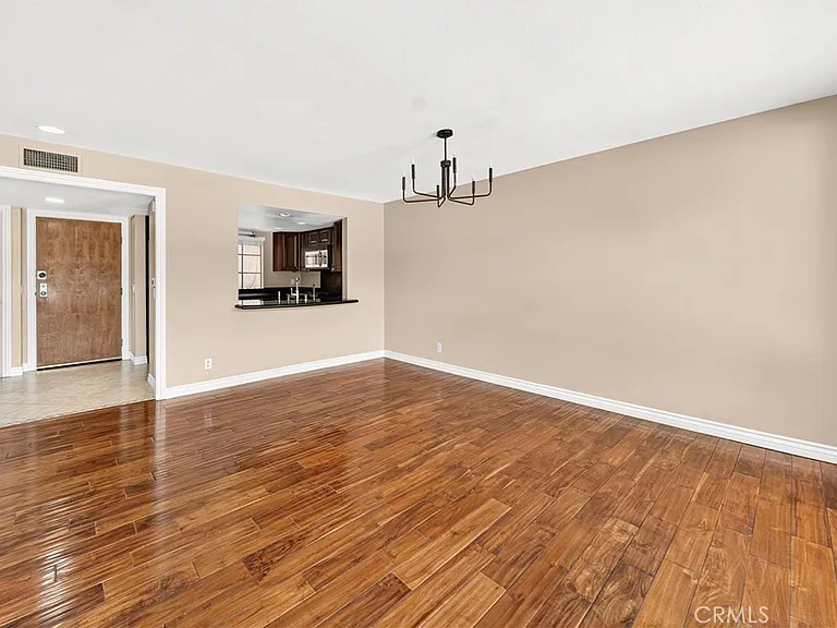 1234 Granville Ave #3 — Photo 8