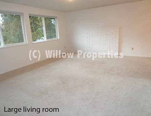 2nd image of 15113 19th Avenue Ct E