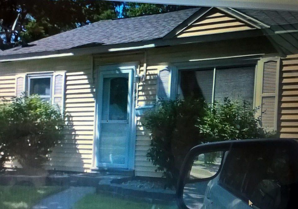 1st image of 931 33rd St SW