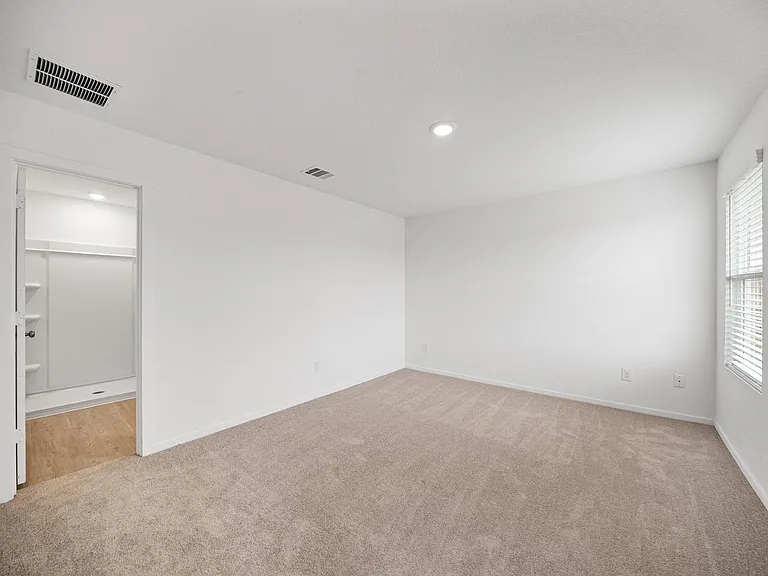 241 Tahoe Ave — Photo 3