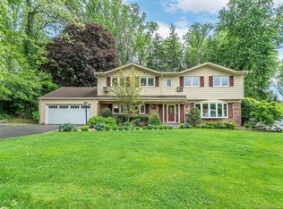 149 Chestnut Rd, Manhasset, NY 11030