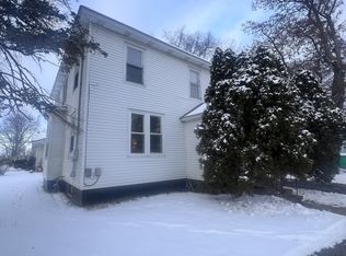 903 1/2 Main St E, Menomonie, WI 54751