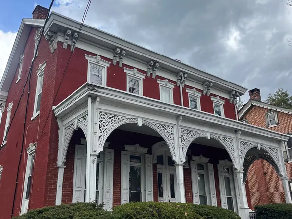 319 W Main St APT 1, Ephrata, PA 17522