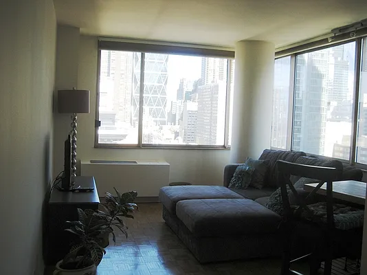 Rented by Corcoran | media 17