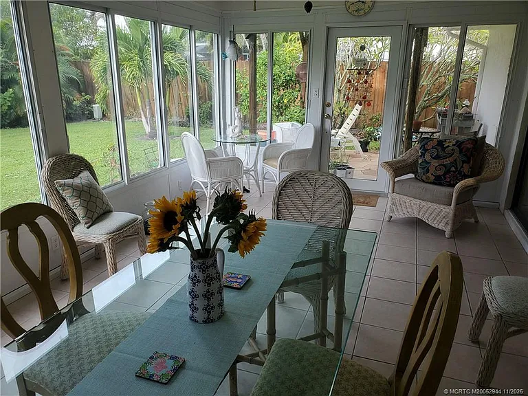 590 NE Lima Vias — Photo 17