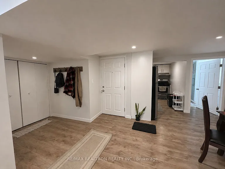 14 Jasper Ct #B — Photo 2