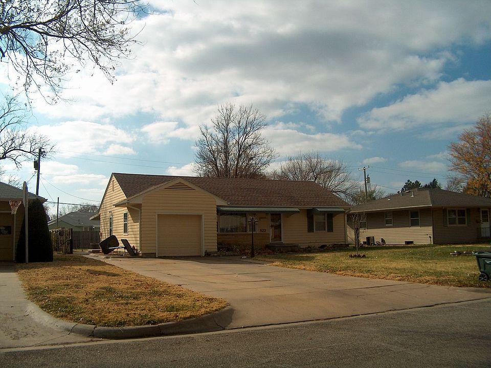 1st image of 822 E Claflin Ave