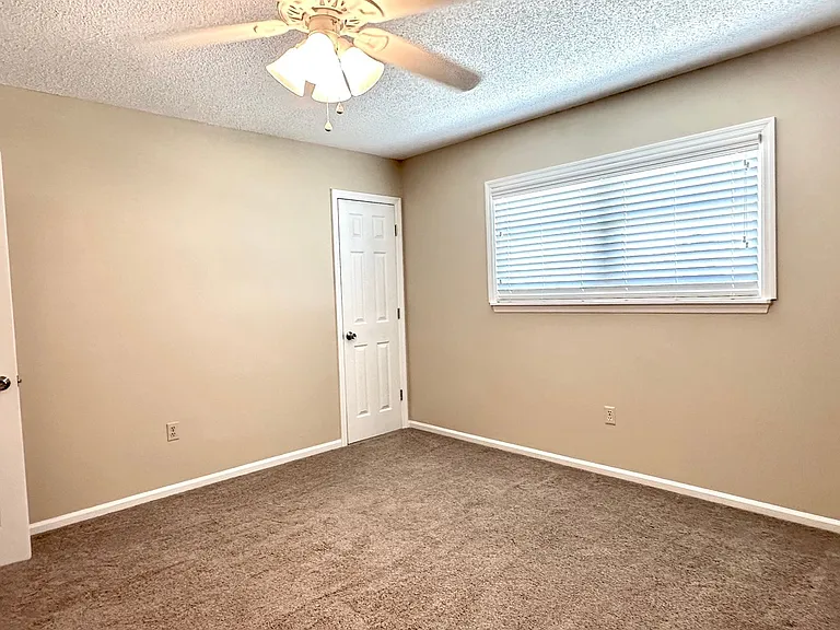 835A Ellen St — Photo 15