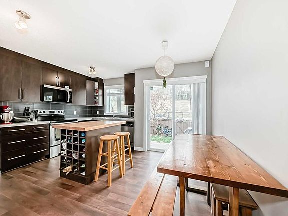 5th image of 49 NE Aspen Hills Dr SW