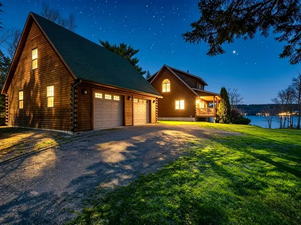 670 Pioneer Dr, West Hants, NS B0N 2T0