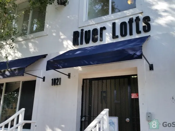1021 NW 3rd St APT 207, Miami, FL 33128