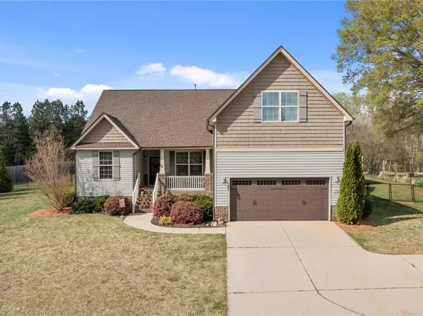 1969 Bellemont Alamance Rd, Burlington, NC 27215