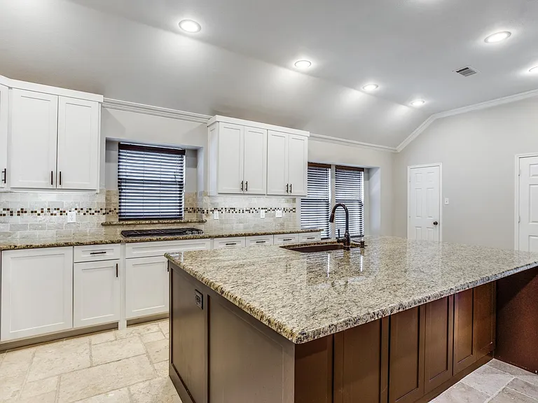 6415 Day Spring Dr — Photo 19
