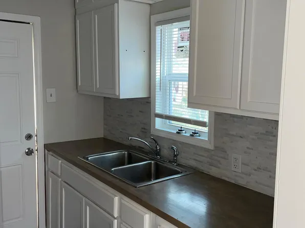 1101 S 24th St, Temple, TX 76501