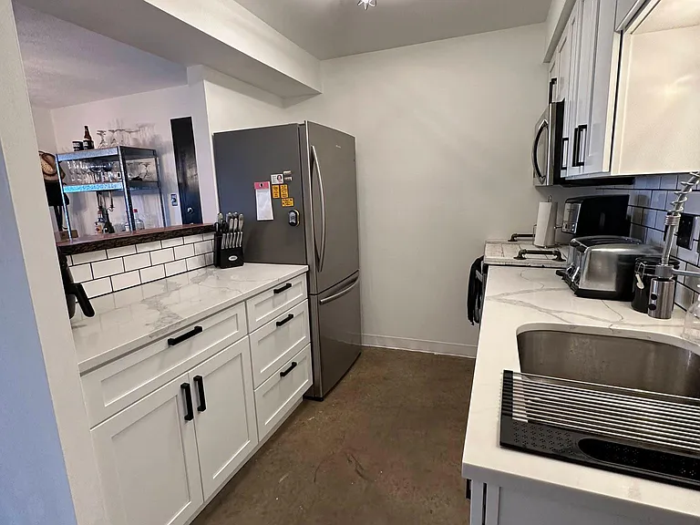 1845 Clayton Ave #108 — Photo 11